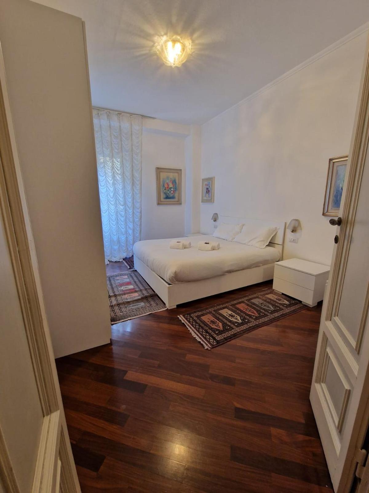Duomo - Fontana Cozy With Terrace Apartment มิลาน ภายนอก รูปภาพ